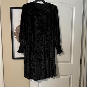 SHEIN Black Long Sleeve Velvet Dress NWOT. NEVER WORN